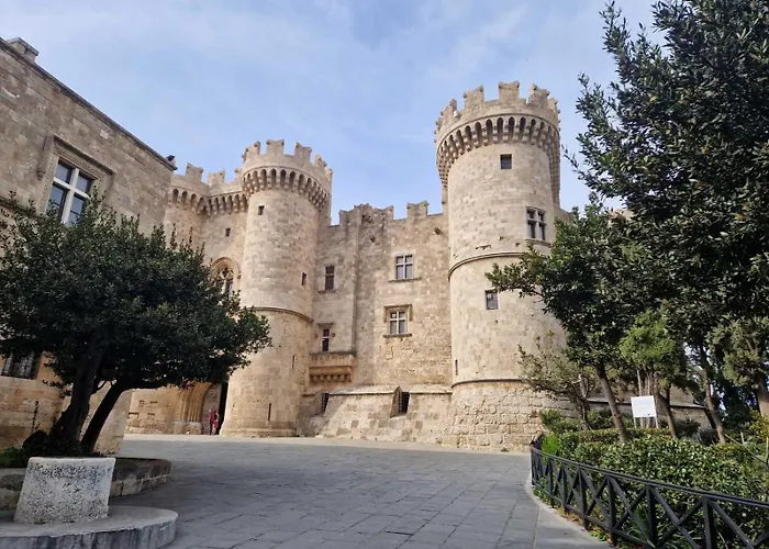 V&g Cozy Home, Pilona Village Holiday home