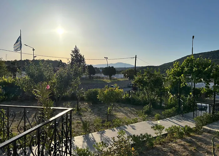 V&g Cozy Home, Pilona Village Vakantiehuis