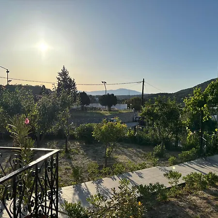 V&g Cozy Near Lindos, Spacious 2br Vakantiehuis