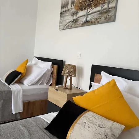 Vakantiehuis V&g Cozy Home, Pilona Village